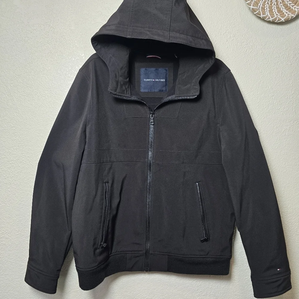 Tommy Hilfiger Men's Black Hooded Windbreaker Size Large